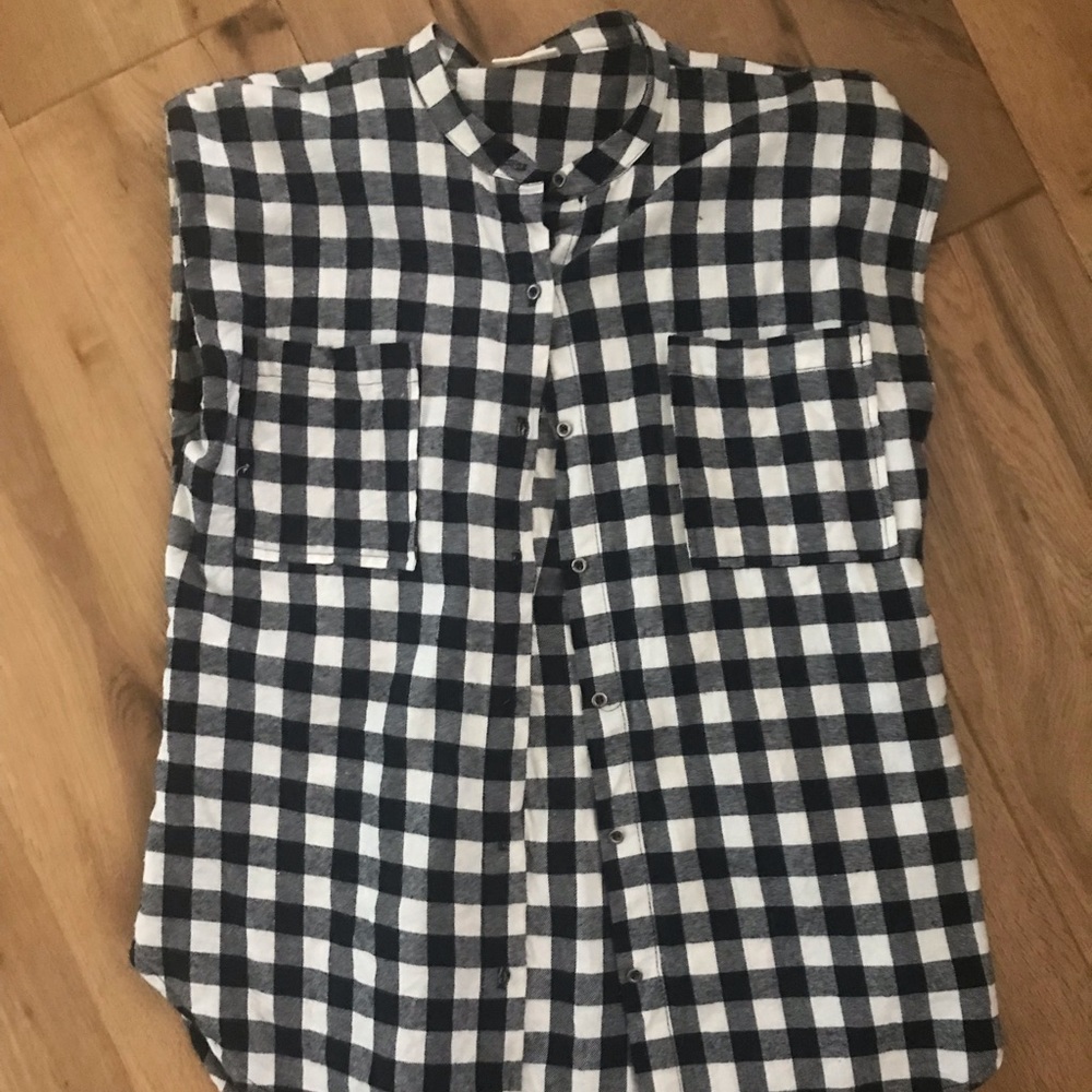 Cap sleeve blk and wht flannel